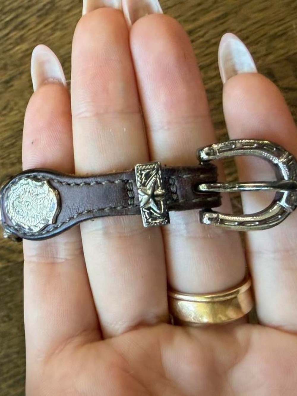 Vintage Brown Leather Bracelet with Silver Details - Picture 8 of 8